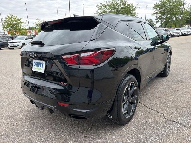 Used 2019 Black Chevrolet RS image 5