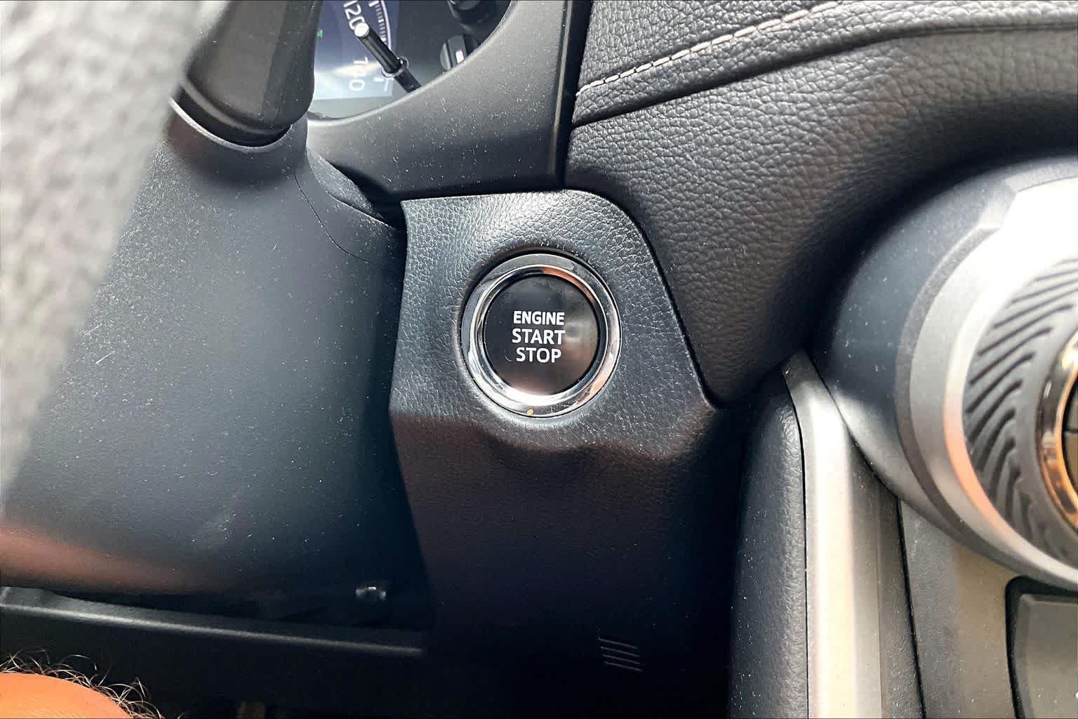 Used 2023 Ice Cap Toyota XLE image 34
