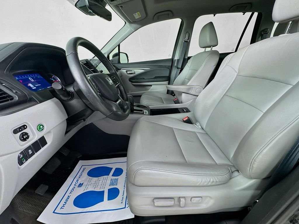 Certified Used 2019 Modern Steel Metallic Honda EX-L image 24
