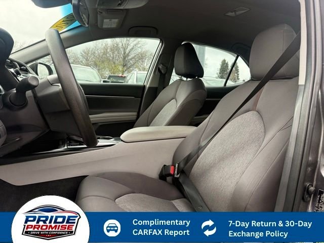 Used 2018 Gray Toyota LE image 13