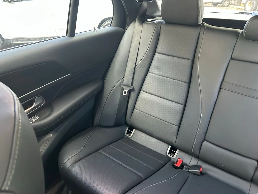 Used 2025  Mercedes-Benz GLE 450e image 12