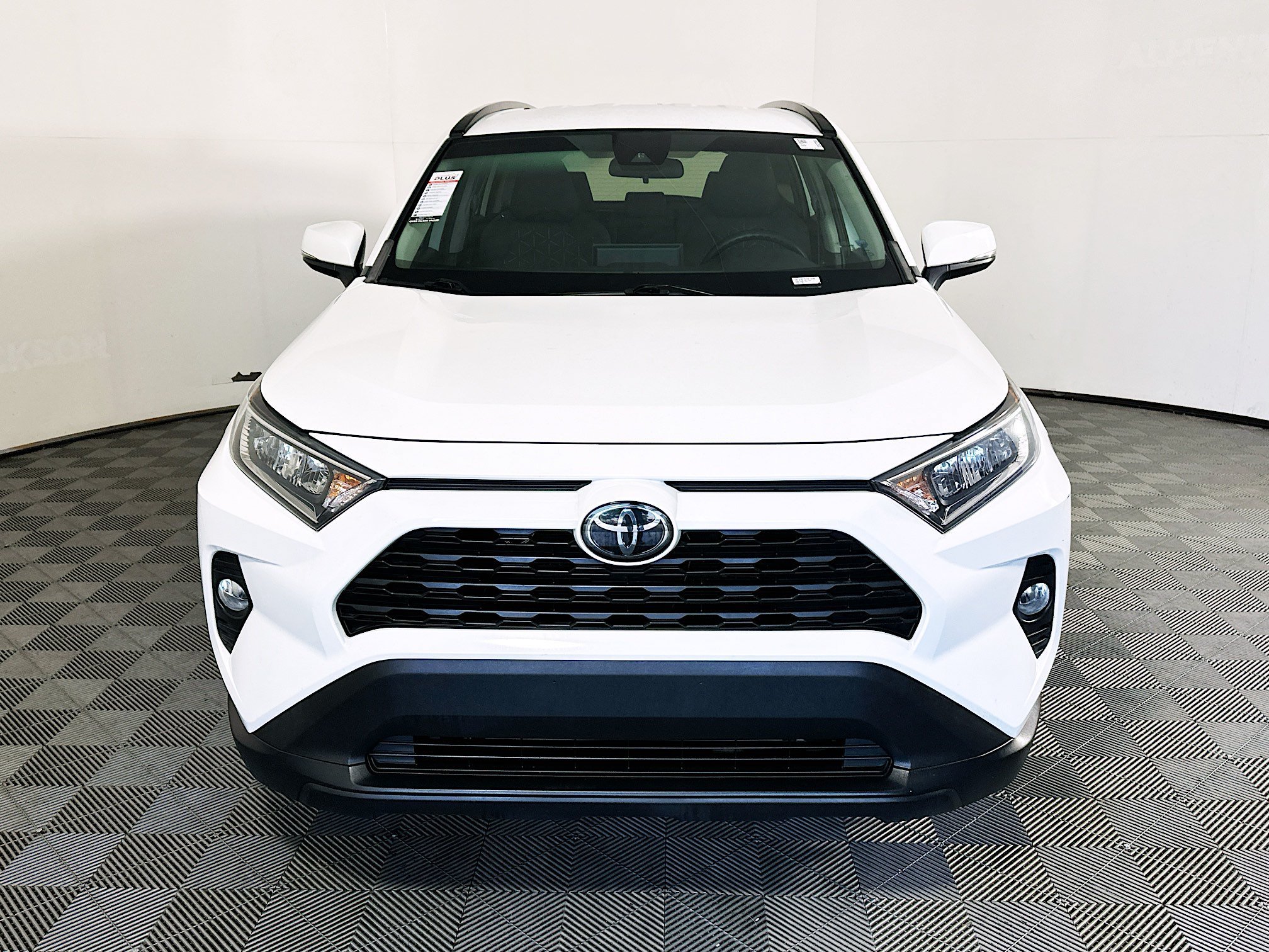 Used 2021 Super White Toyota XLE image 8