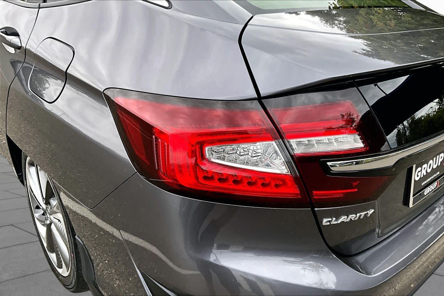 Used 2020 Modern Steel Metallic Honda  image 28