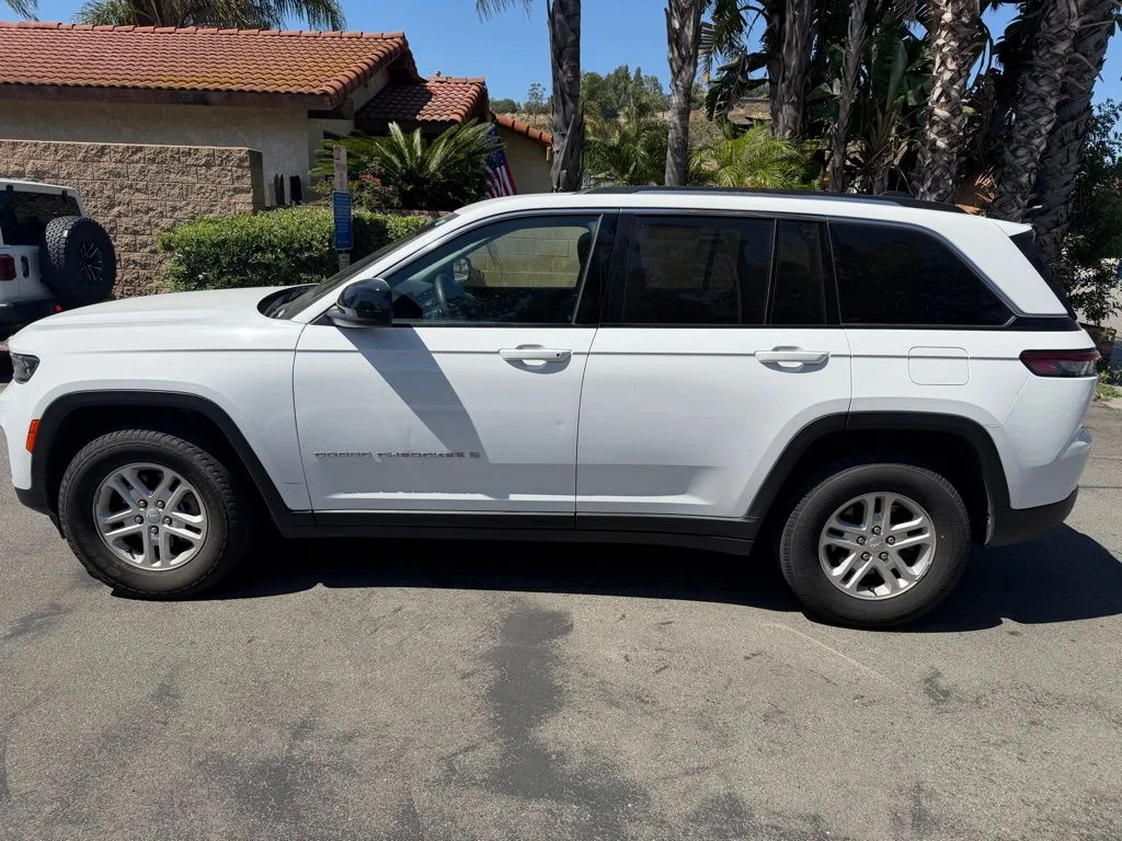 Certified Used 2023 White/off-white Jeep Laredo image 8