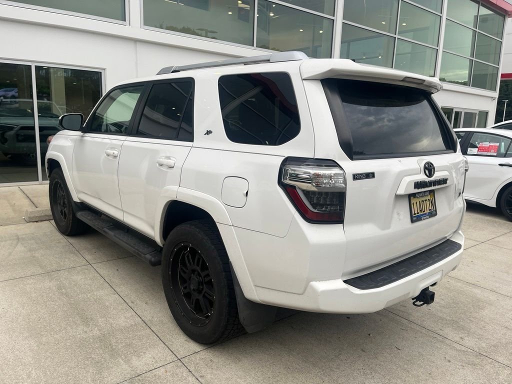 Used 2017 White Toyota SR5 image 4