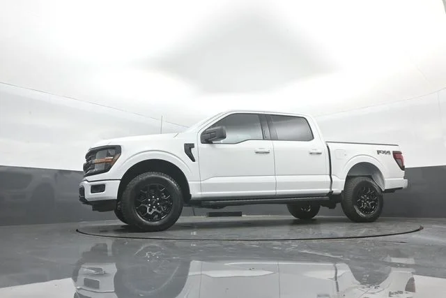 New 2026 Oxford White Ford XLT image 34