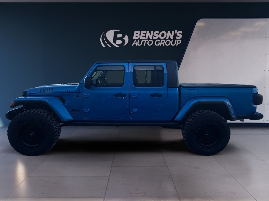 New 2024 Hydro Blue Pearl-Coat Exterior Paint Jeep  image 3