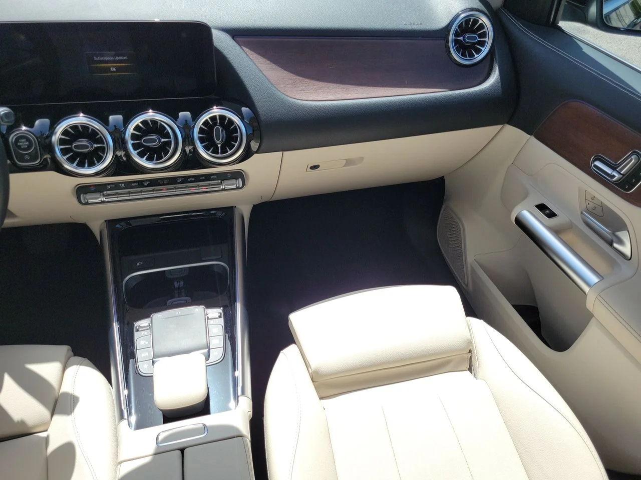 Certified Used 2023 Black Mercedes-Benz GLA 250 image 15