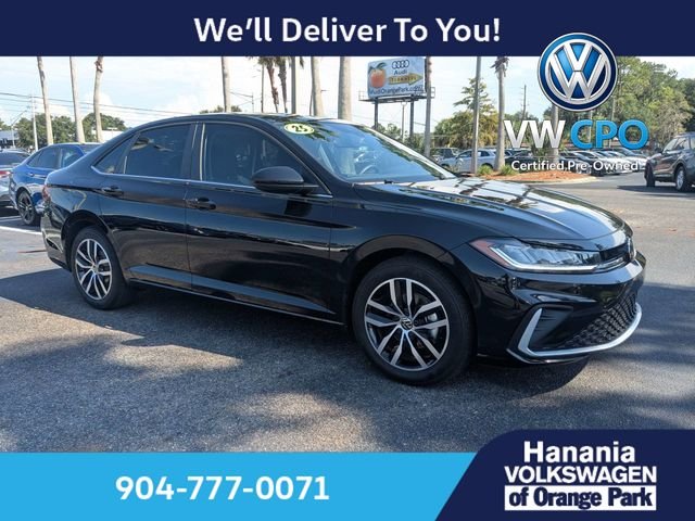 Certified Used 2025 Black Volkswagen 1.5T SE image 1