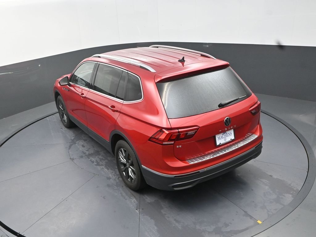 Used 2023 Red Volkswagen 2.0T SE image 17