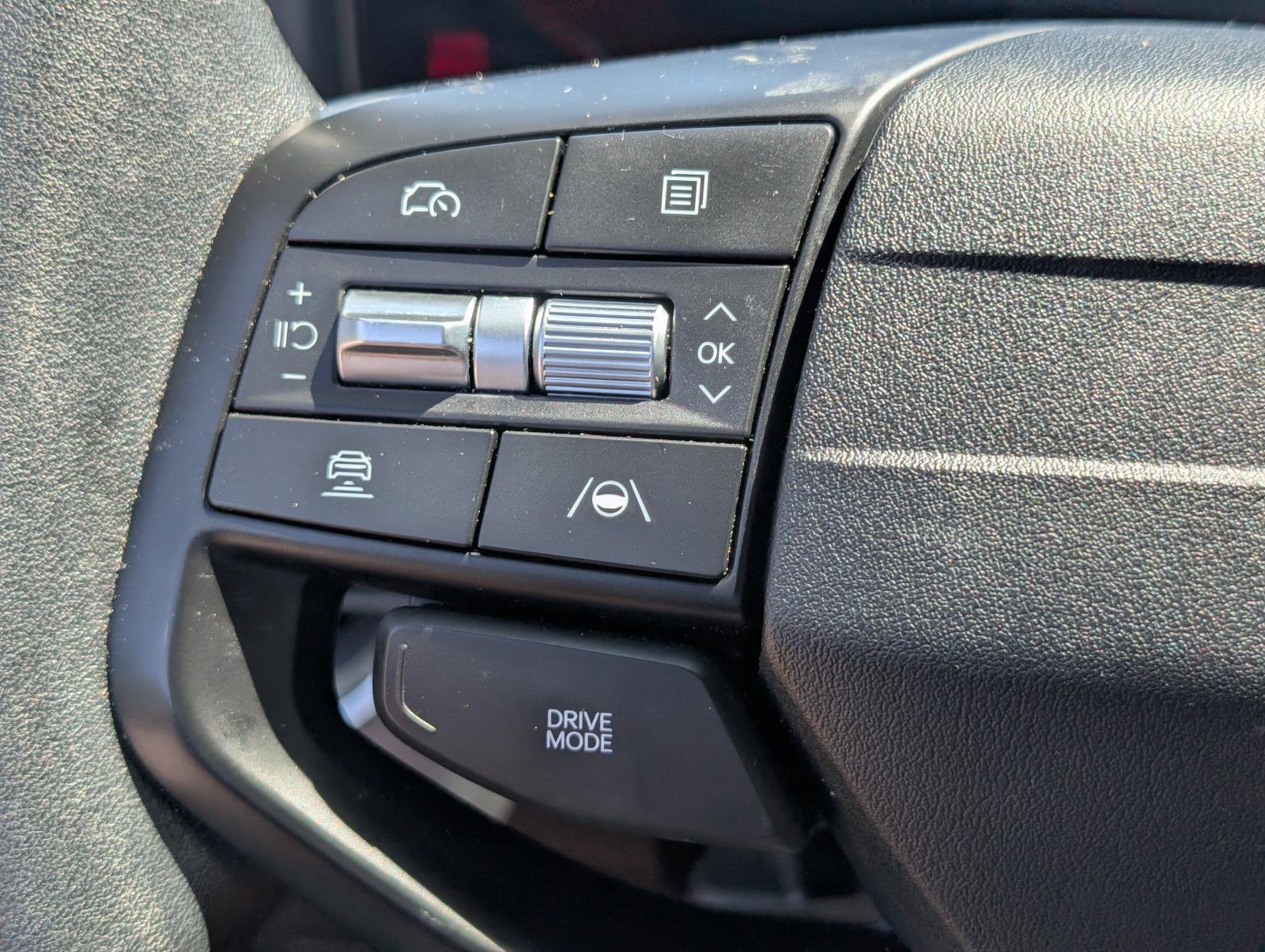 Used 2025 Morning Haze Kia LXS image 16