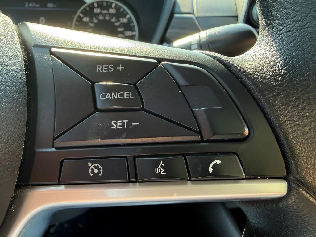 Used 2025 Black Nissan 2.5 SV image 17