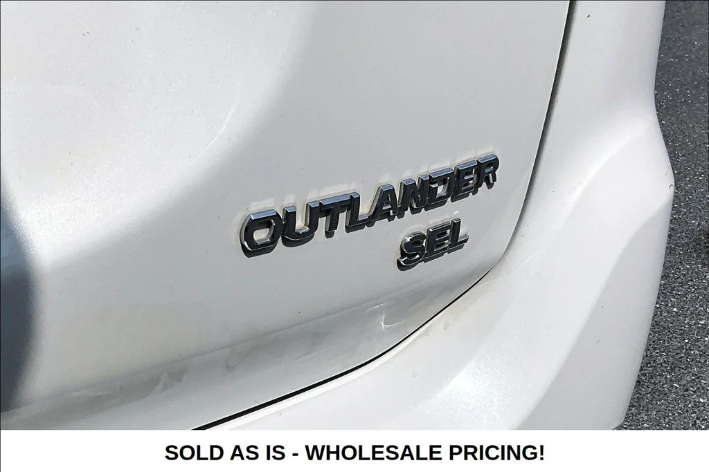 Used 2017  Mitsubishi  image 27