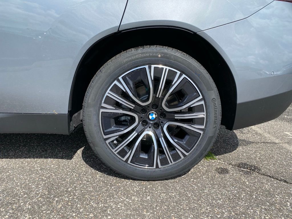 New 2026 Skyscraper Grey Metallic BMW 30 xDrive image 5