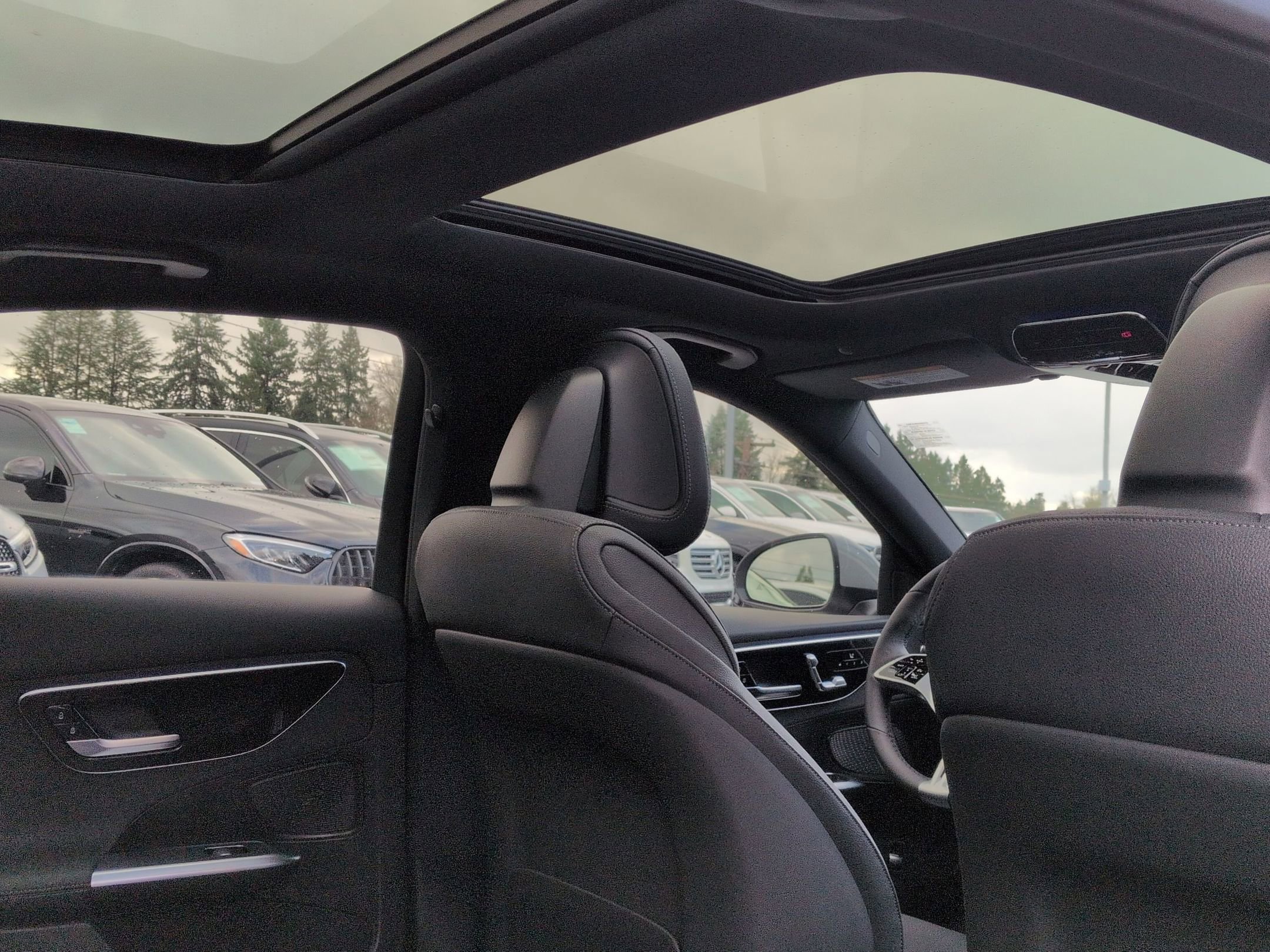 New 2026 MANUFAKTUR Alpine Grey Mercedes-Benz C 300 image 59