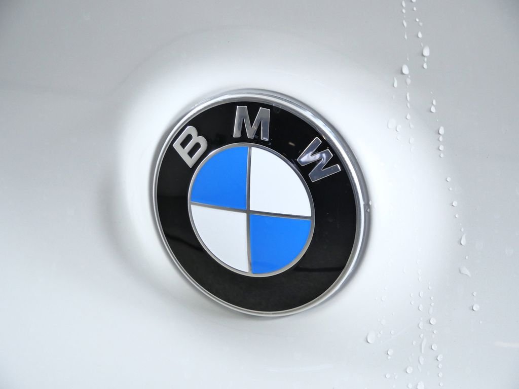 Used 2026 Mineral White Metallic BMW 30 xDrive image 12