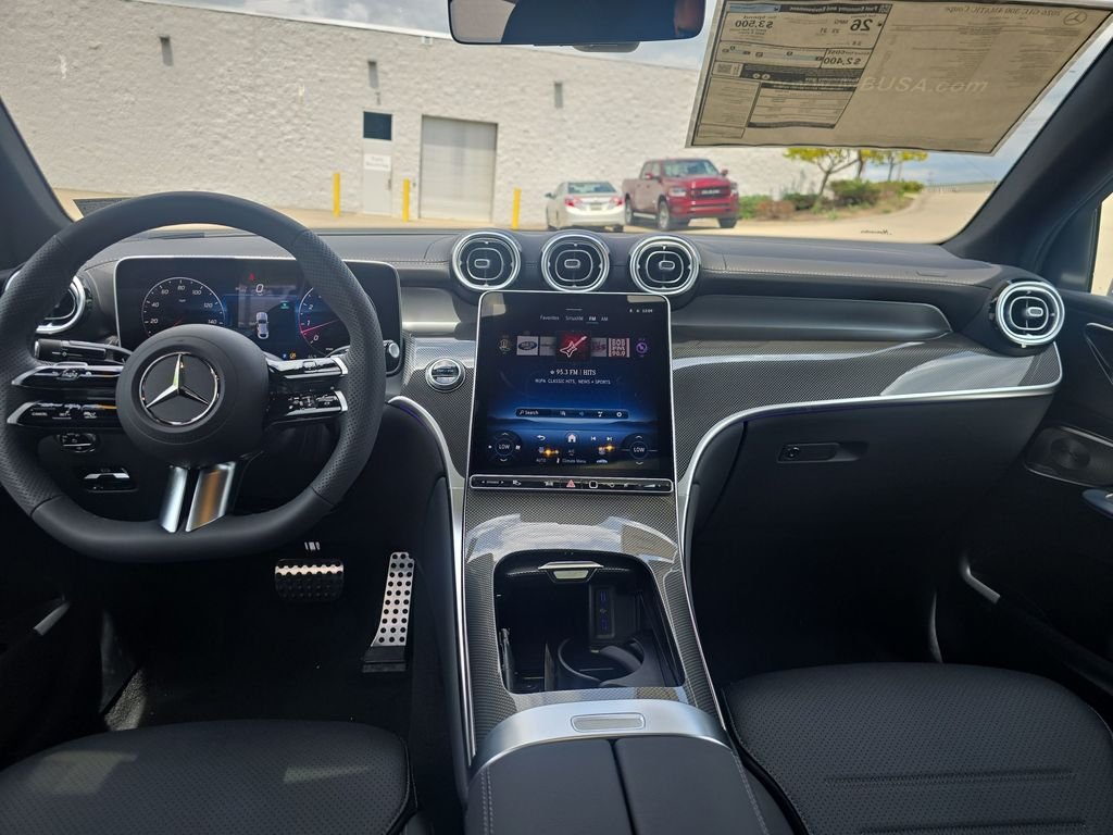 New 2026 Polar White Mercedes-Benz GLC 300 image 12