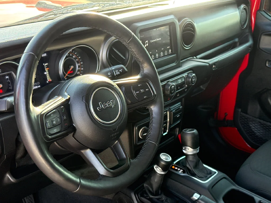 Used 2020 Red Jeep Sport image 19