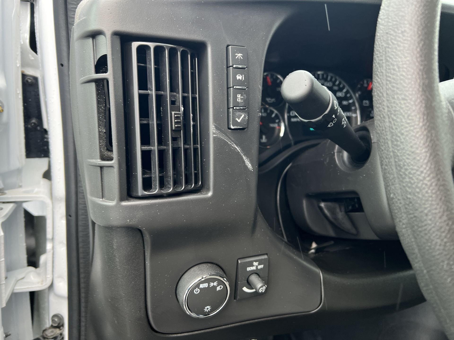 2025 Chevrolet Express Cargo Work Van - Photo 33