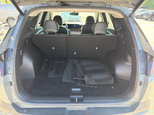 Used 2025 Gray Hyundai SEL Convenience image 30