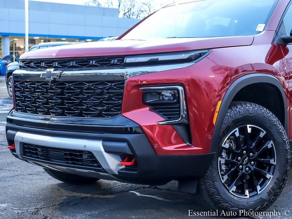 2024 CHEVROLET TRAVERSE - Image 2