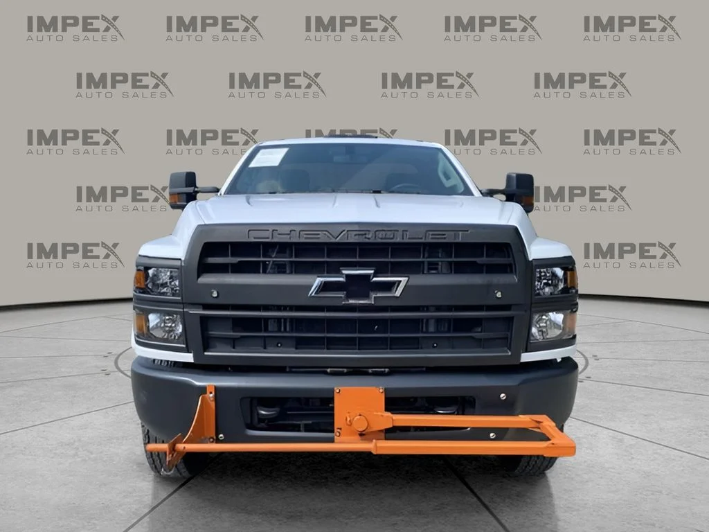 Used 2022 White Chevrolet Work Truck image 7