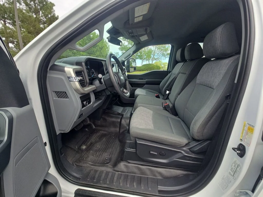 Used 2023 White Ford XLT image 24