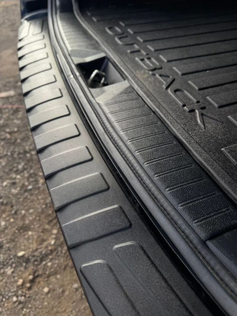 Used 2018 Black Subaru 2.5i Premium image 40