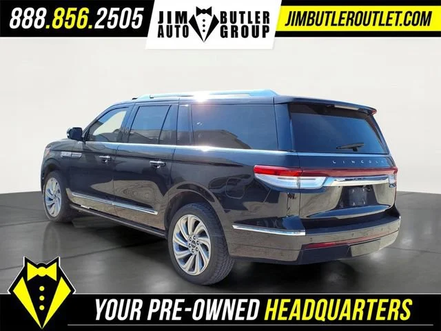 Used 2022 Black Lincoln Reserve L image 2
