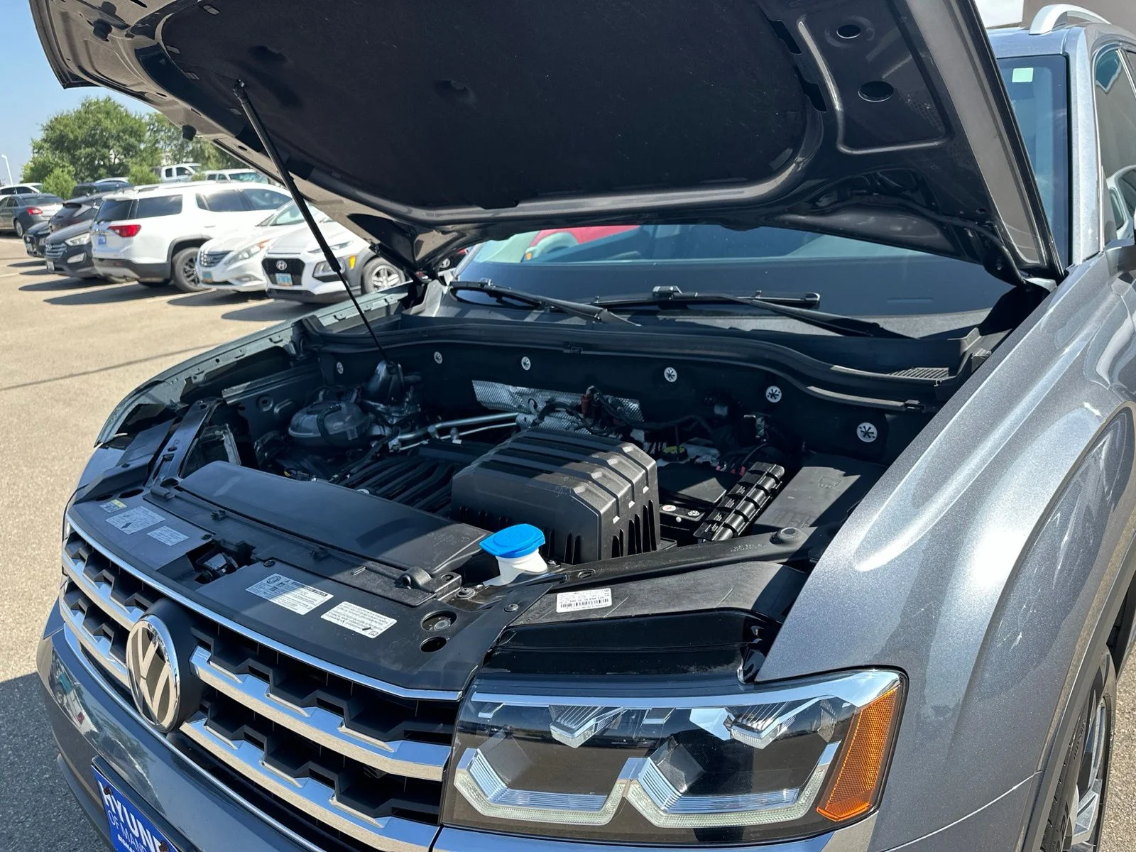 Used 2019 Gray Volkswagen SEL Premium image 57