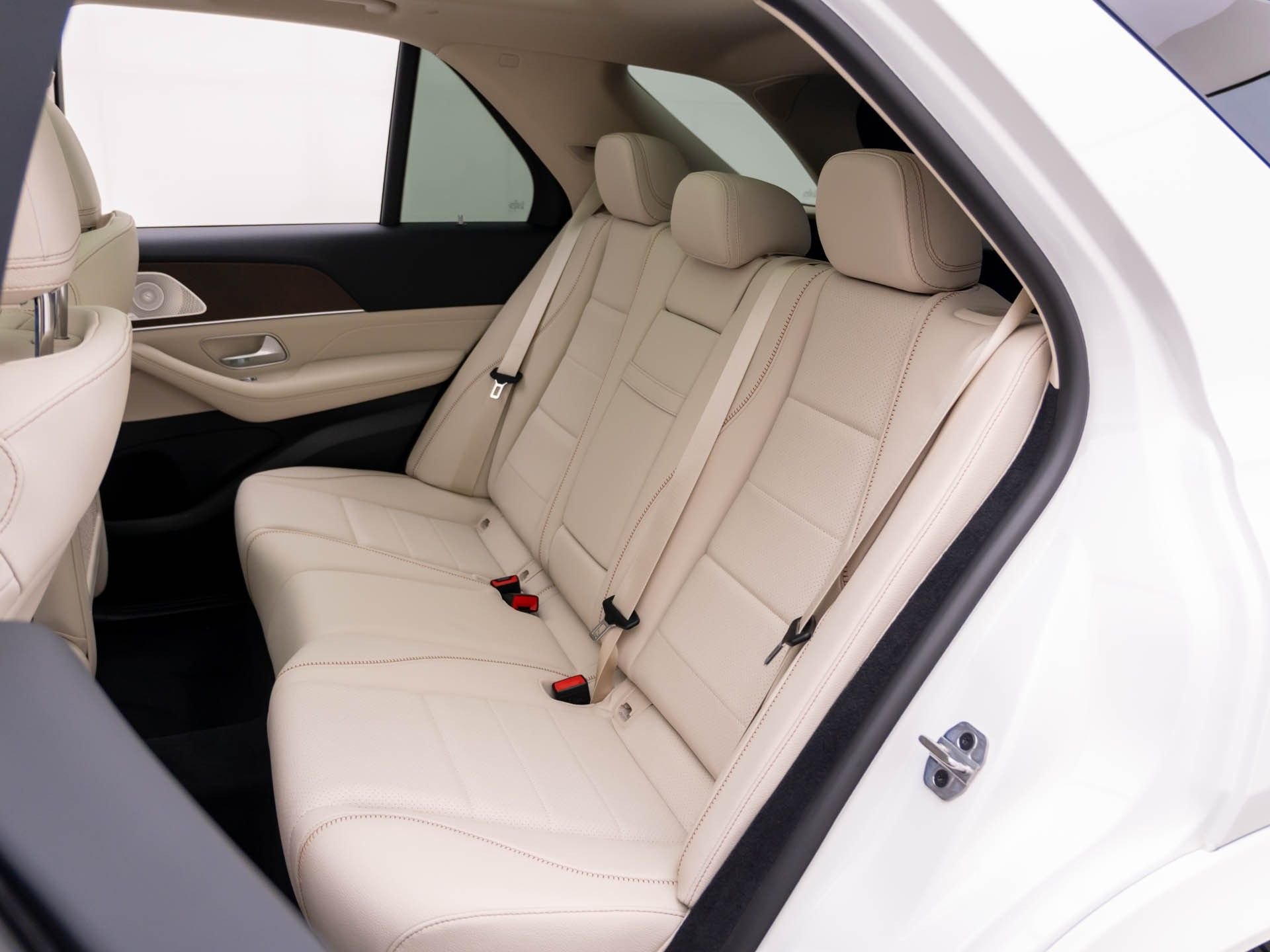 New 2027 Polar White Mercedes-Benz GLE 450 image 19