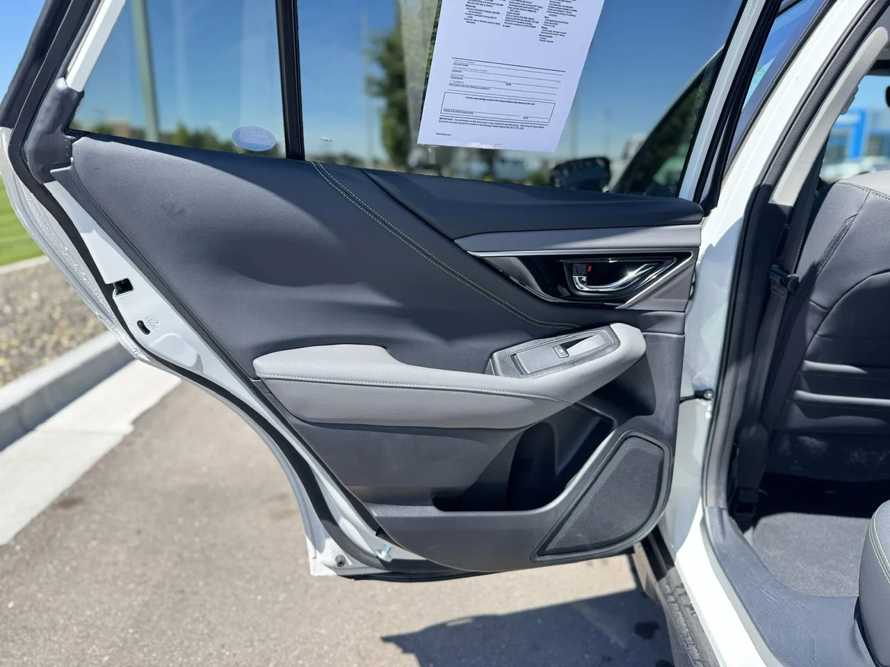 Certified Used 2025 Crystal White Pearl Subaru Onyx Edition image 34