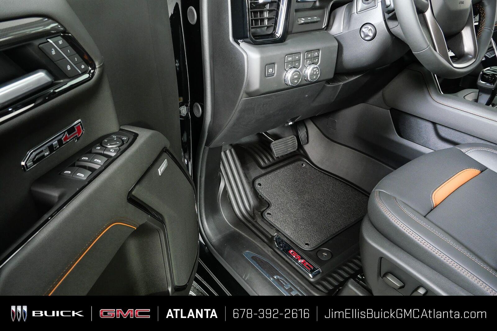 2026 GMC Sierra 1500 AT4 - Photo 8