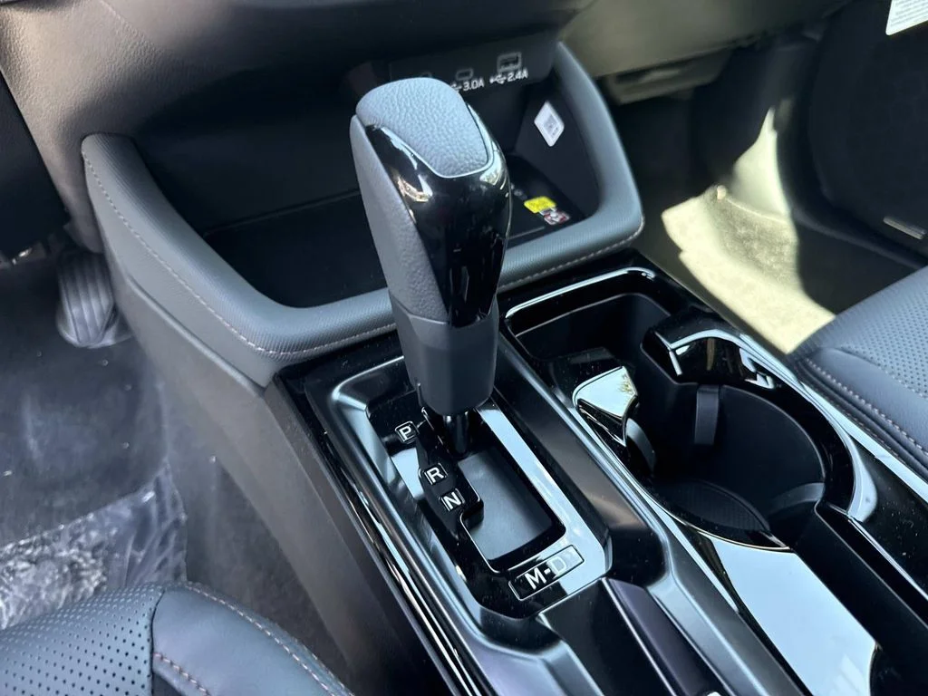 New 2026 CRYSTAL BLACK SILICA Subaru Touring Hybrid image 35