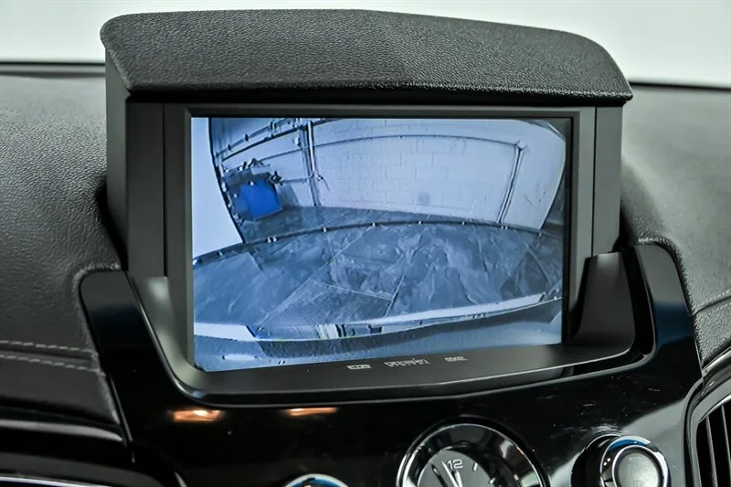 Used 2013 Black Diamond Tricoat Cadillac  image 28