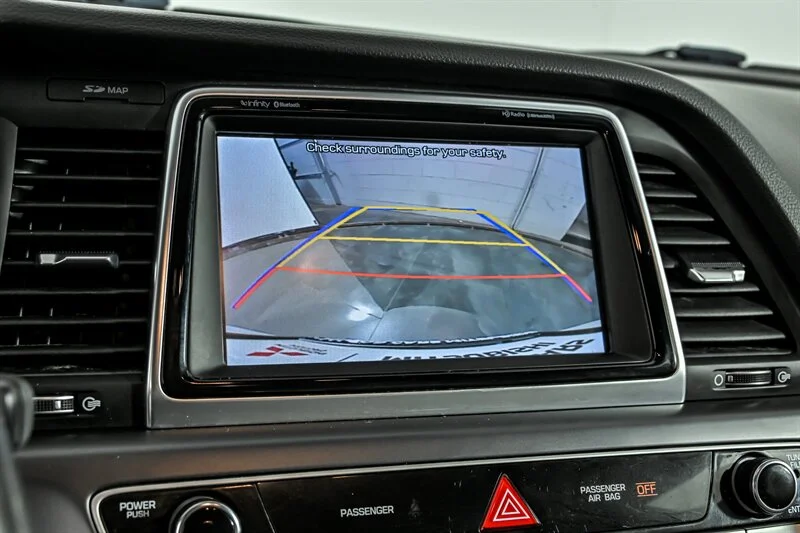 Used 2019 Hyper White Hyundai Limited image 25