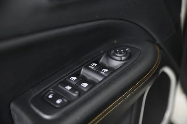 Used 2019 White Jeep Limited image 16
