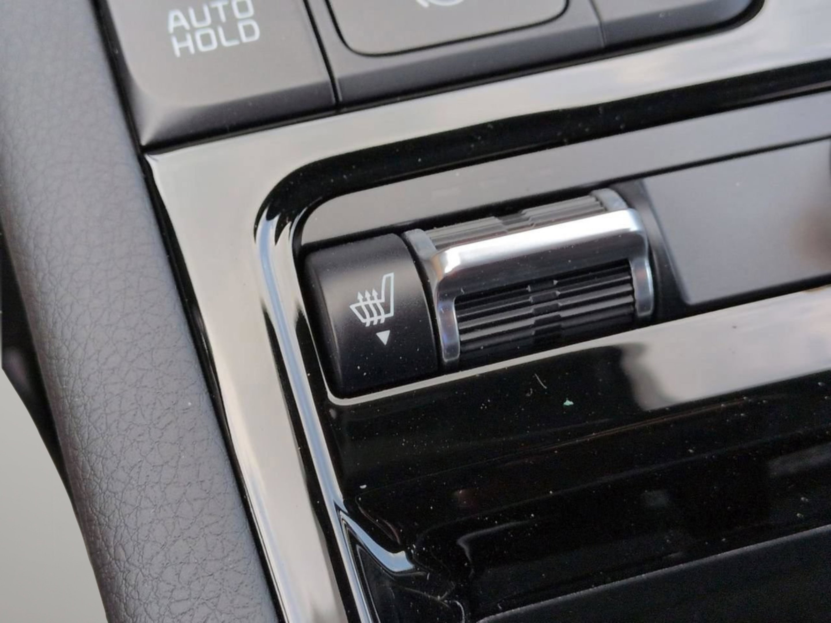New 2026 Wolf Gray Kia GT-Line image 27
