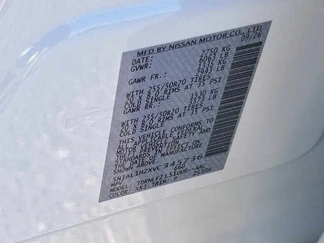 New 2027 2T RAD WHT INFINITI Autograph AWD image 32