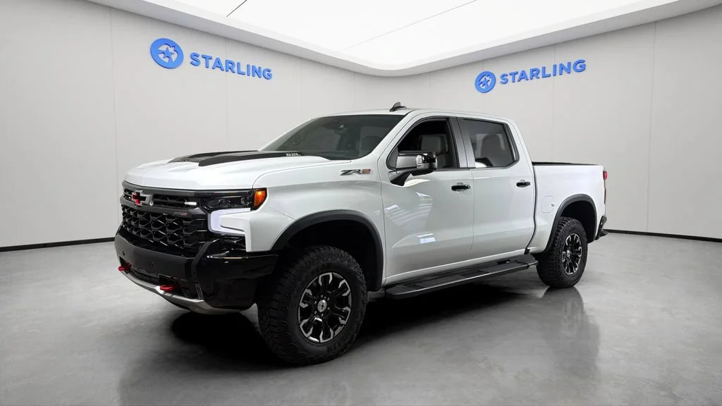 Used 2025 Summit White Chevrolet ZR2 image 2