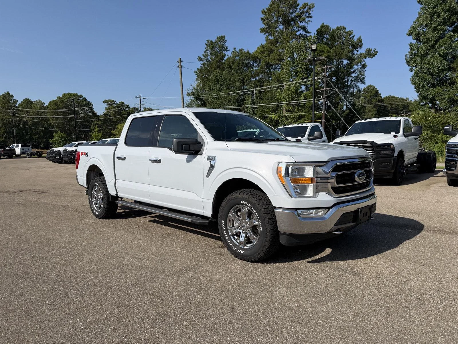 Used 2021 Space White Ford XLT image 3