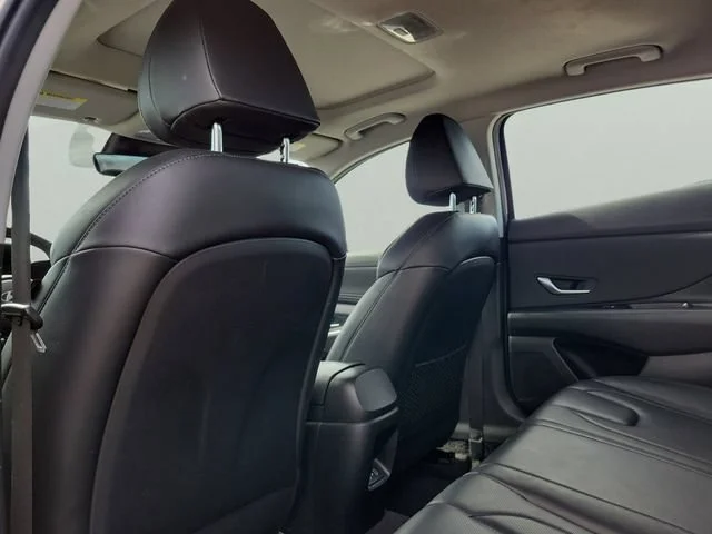 Used 2025 Black Hyundai Limited image 15