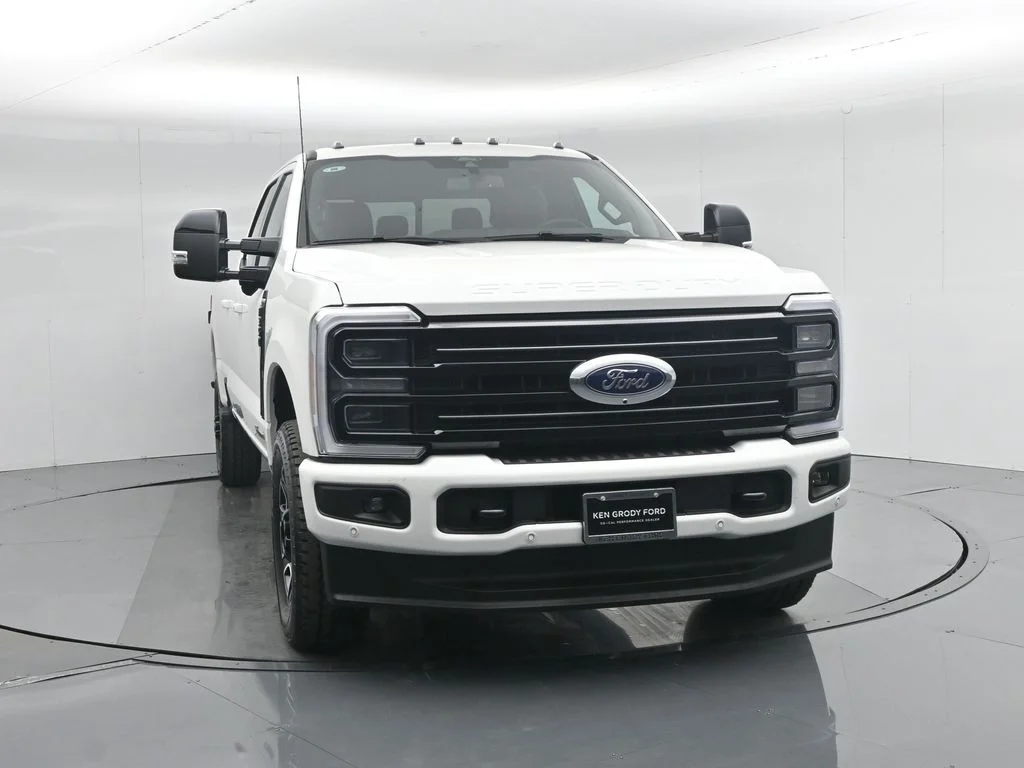 New 2026 Star White Metallic Tri-Coat Ford Platinum image 57