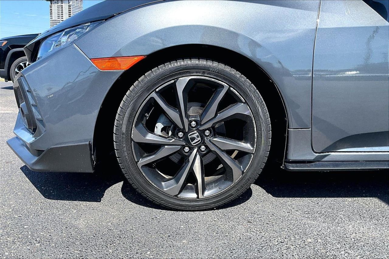 Used 2017 Sonic Gray Pearl Honda Sport image 2