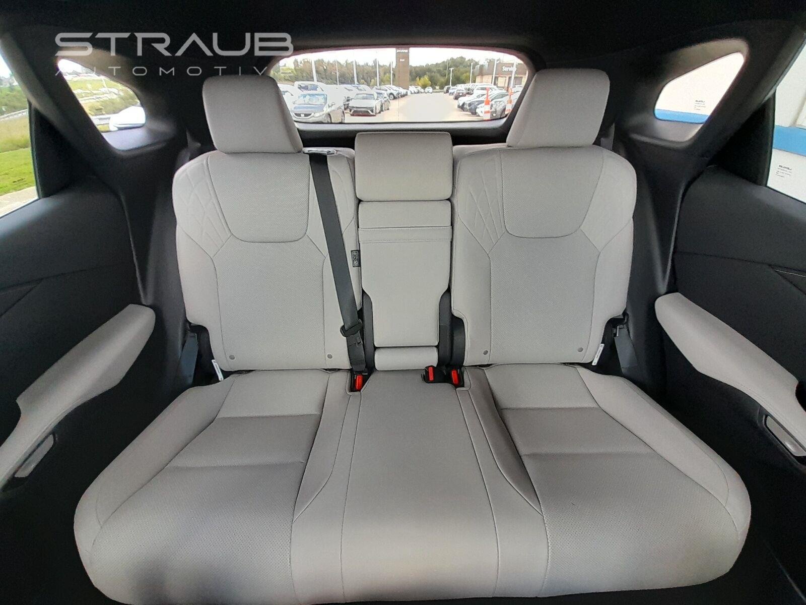 Used 2025 Eminent White Pearl Lexus RX 350 Premium image 46