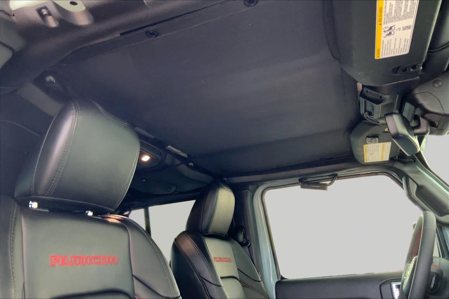 Used 2024 Earl Clearcoat Jeep Rubicon X image 14