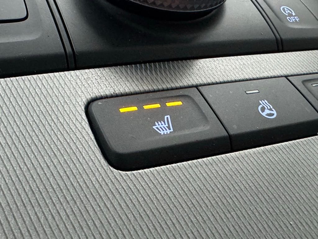 Used 2020 Lagoon Silver Hyundai SEL image 5