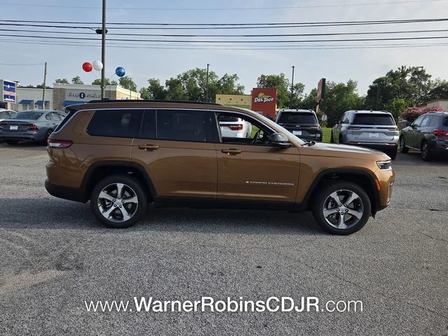 New 2026 Copper Shino Metallic Clear-Coat Exterior Paint Jeep Limited image 16