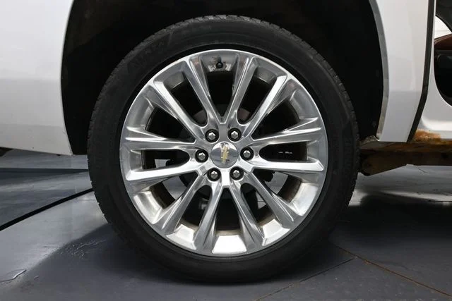 Used 2019 Beige Chevrolet Premier image 16
