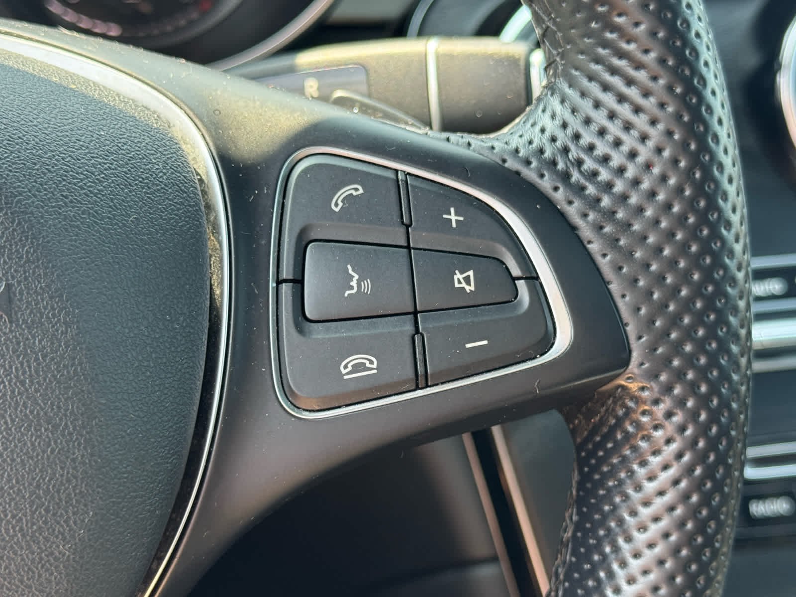 Used 2019 Mojave Silver Metallic Mercedes-Benz GLC 300 image 28
